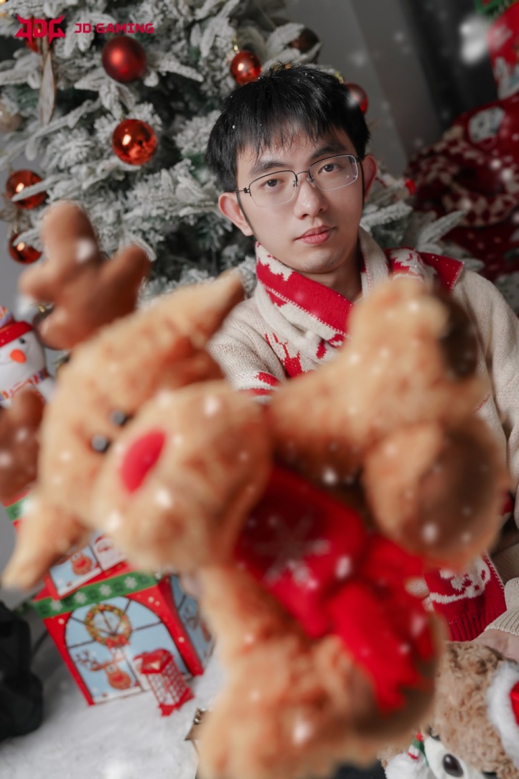 JDG发布队员圣诞祝福：Merry Christmas